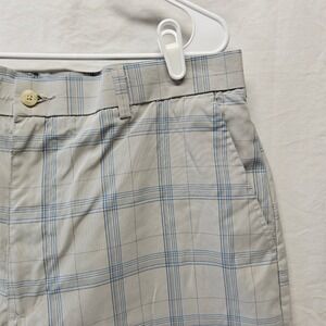 Ben Hogan Performance Golf Shorts Mens 36 Beige Plaid Flat Front Lightweight